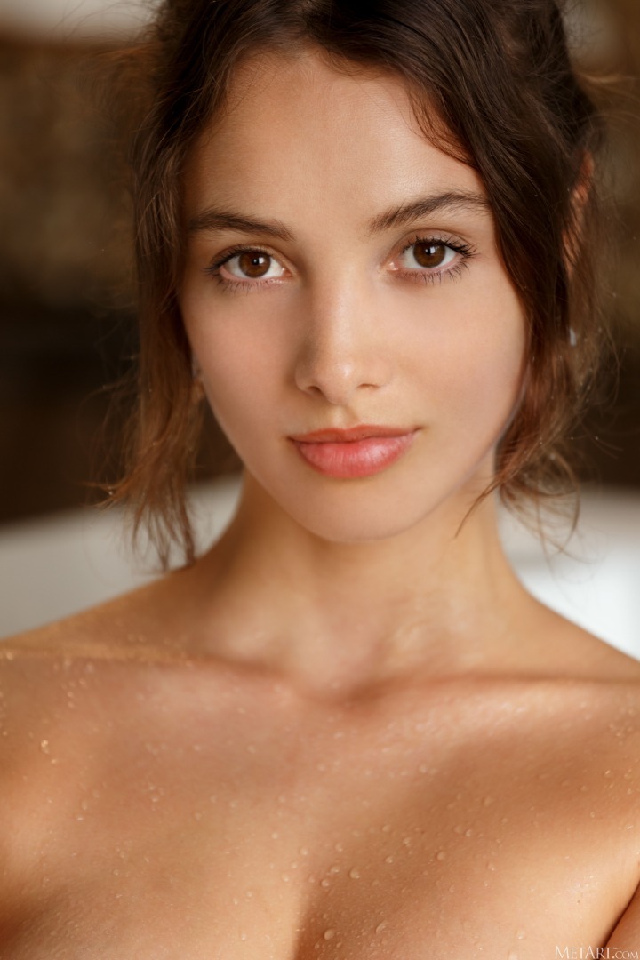 Calypso Jacuzzi Beautiful PerkyTits Model Nude Closeup Headshot PrettyFace
